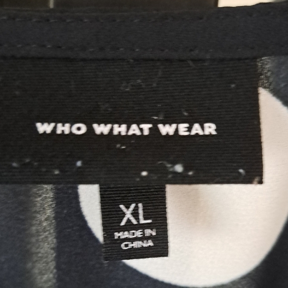 Black and White Polka Dot Sleeveless Top - Picture 5 of 12